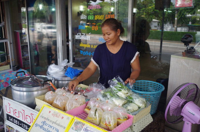 Bangkok street food: it's all about shrimp