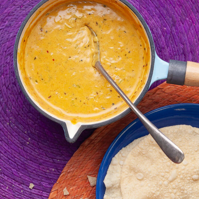 Mirchi Con Queso